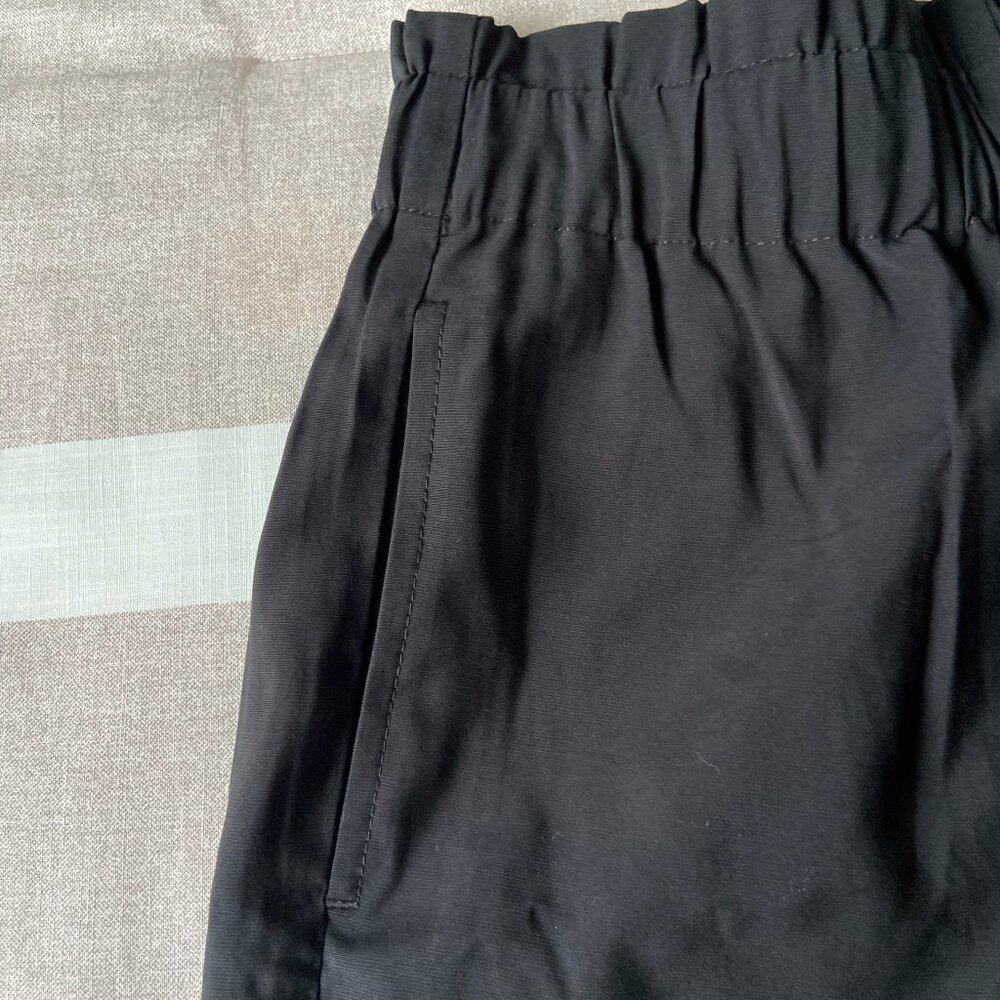 NWT Ann Taylor Black High-Waist Paperbag Pants Chic & Minimalist Style Sz XXSp - Picture 4 of 9